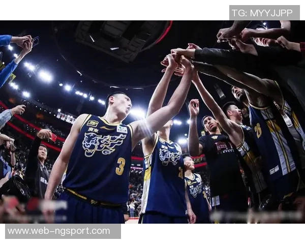 广东东莞对决上海篮球队精彩赛事回顾与分析